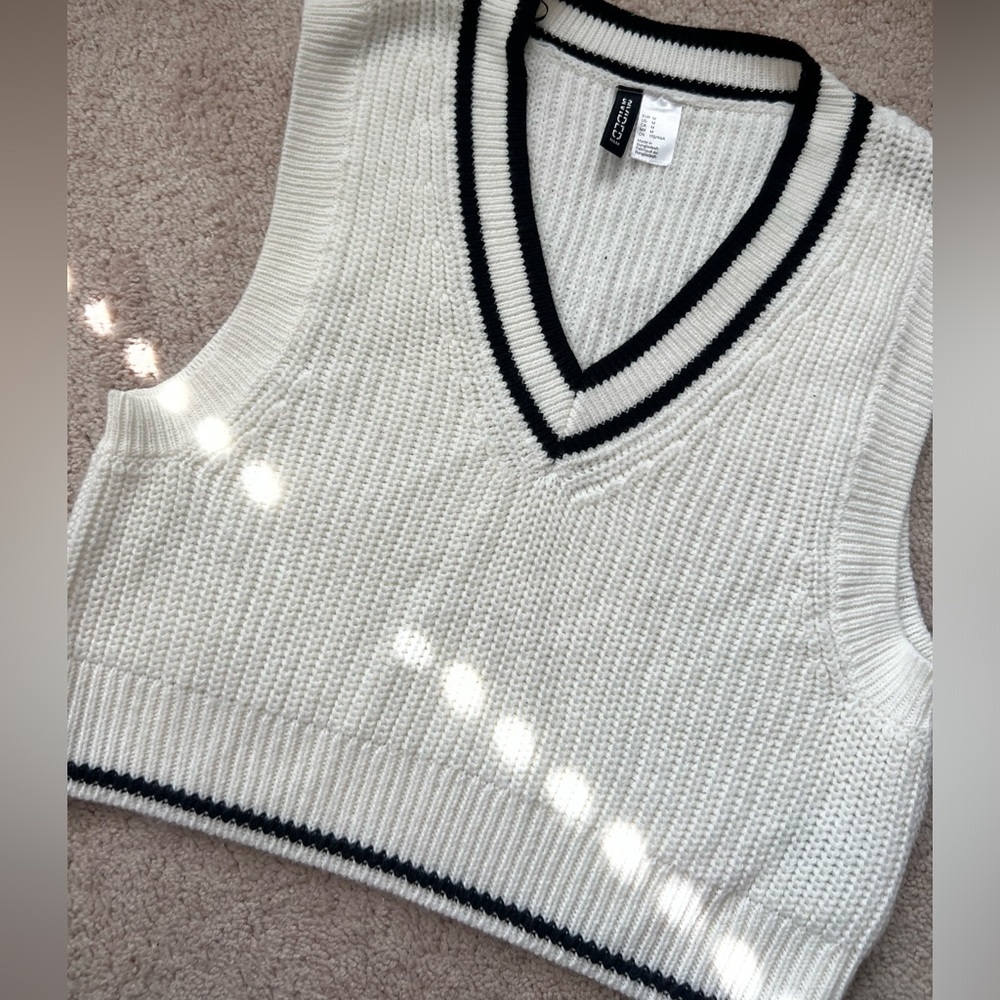 H&M Divided sweater vest